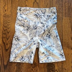 Balance Collection Monochrome Floral Bike Shorts
